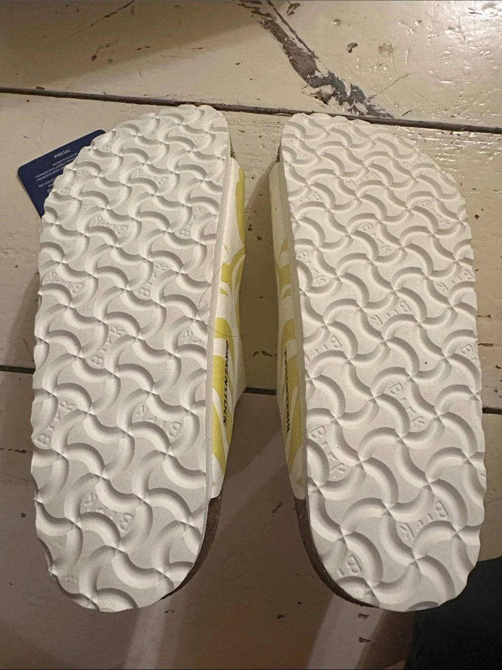 Birkenstock Vegan Yellowish Green White Monstera-Print Arizona Sandals - Picture 2 of 2